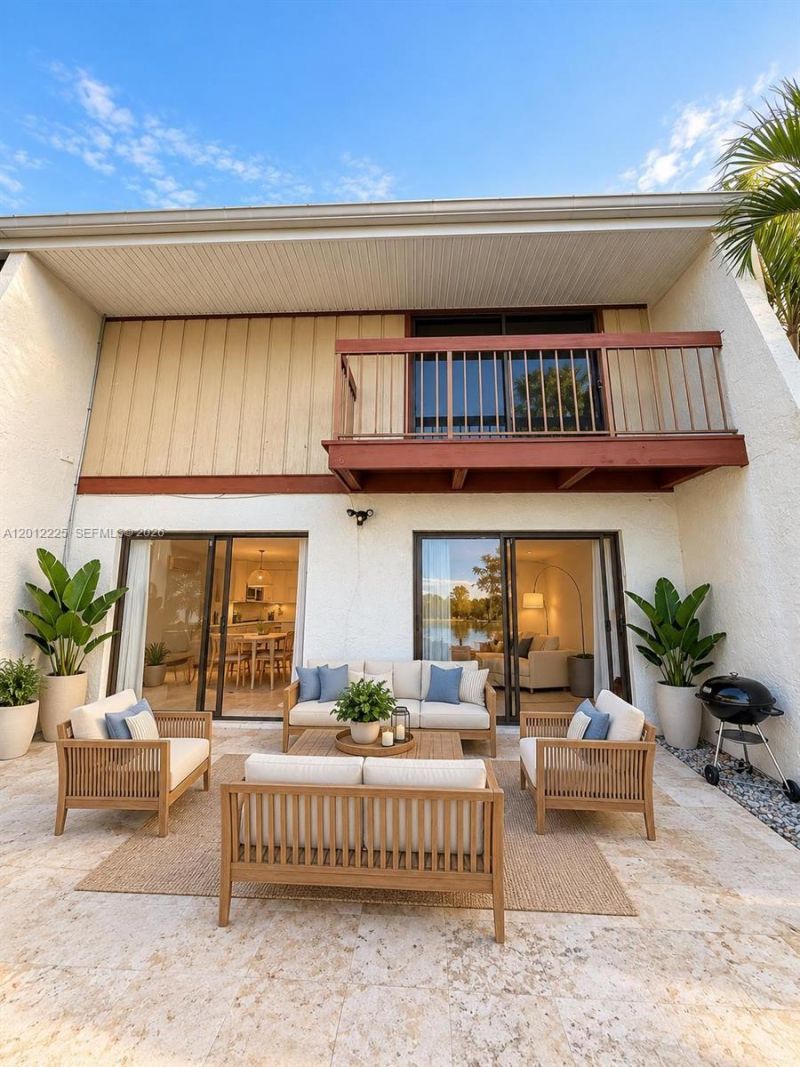 3010 Lakewood Ln, Unit 319, Hollywood, FL 33021 Photo