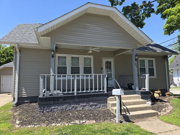 121 N Ludlow Street , Olney, IL 62450