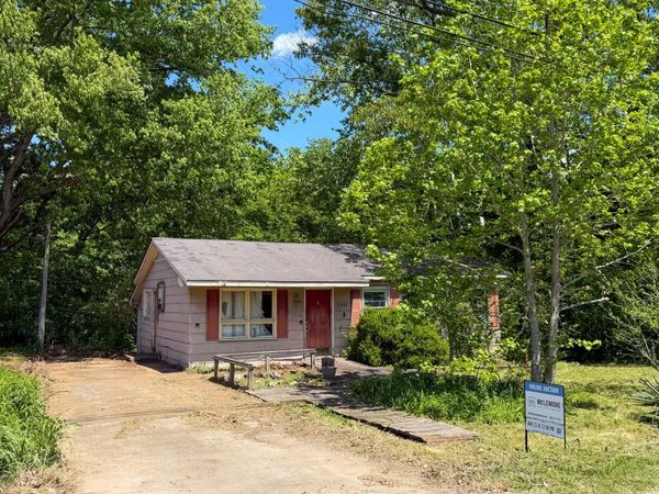 799 Evergreen St , Dresden, TN 38225