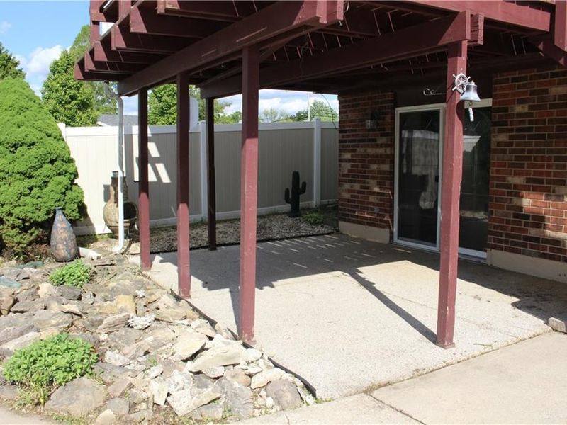 7031 Union Schoolhouse Road, Riverside, OH 45424 Photo 18