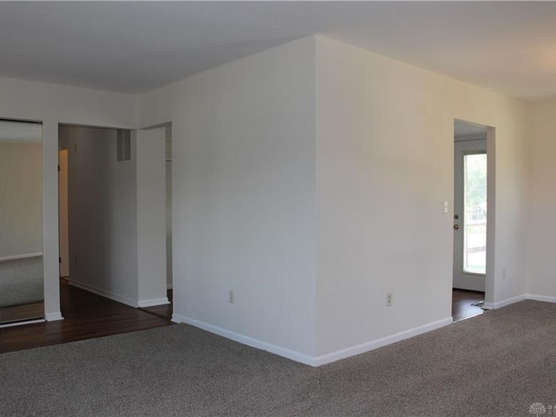 7031 Union Schoolhouse Road, Riverside, OH 45424 Photo 23