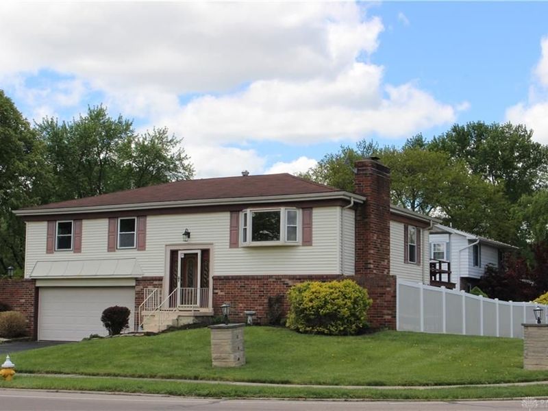 7031 Union Schoolhouse Road, Riverside, OH 45424 Photo 3