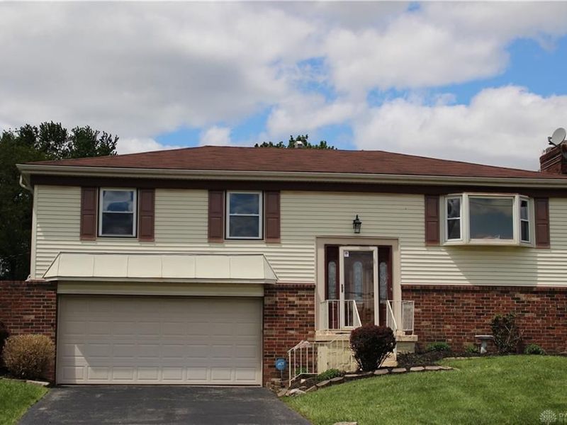 7031 Union Schoolhouse Road, Riverside, OH 45424 Photo 4