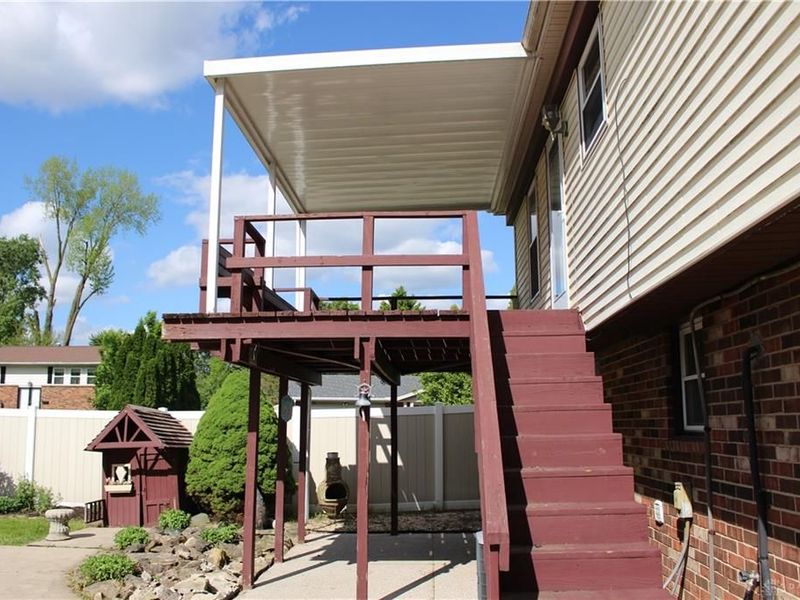 7031 Union Schoolhouse Road, Riverside, OH 45424 Photo 9