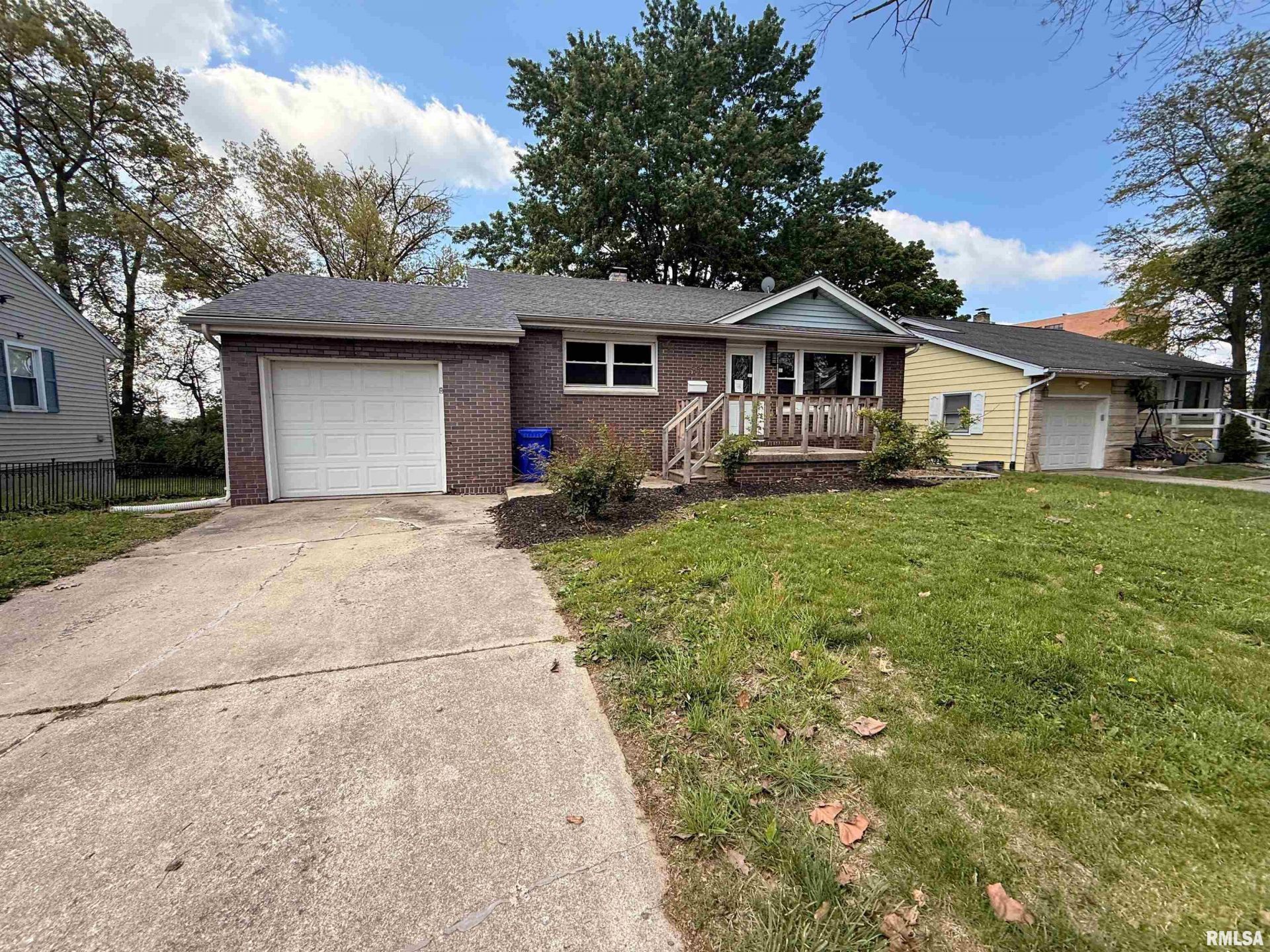 1951 E Florida Court, Decatur, IL 62521 Main Photo