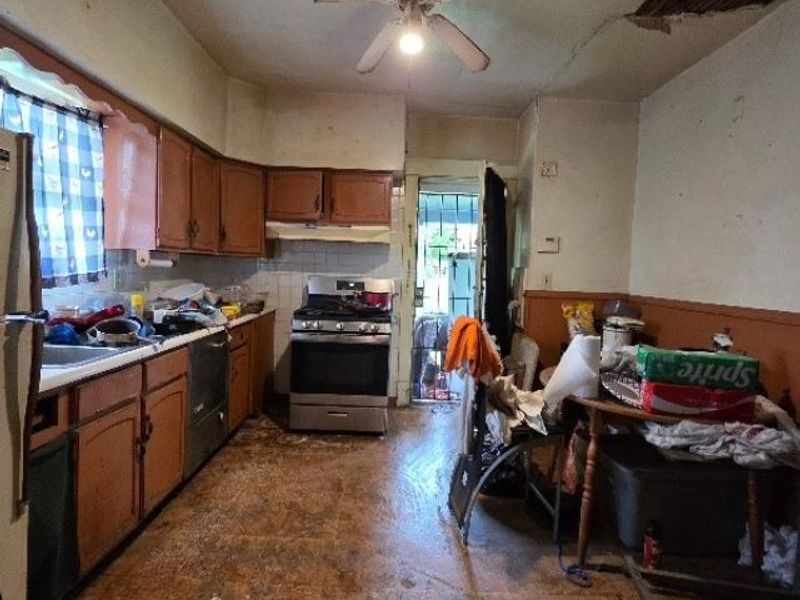 156 W Princeton Avenue, Youngstown, OH 44507 Photo 13