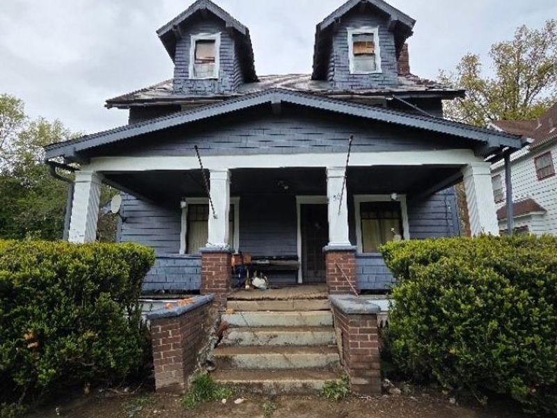 156 W Princeton Avenue, Youngstown, OH 44507 Photo 2