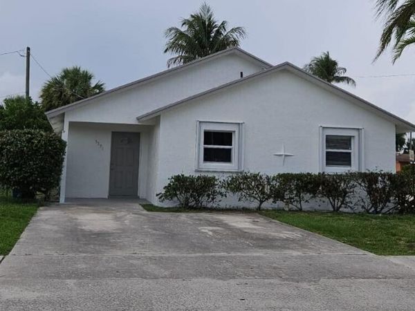 3391 Avenue S, Riviera Beach, FL 33404