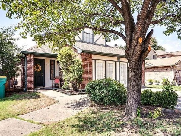 2012 Cardinal Lane , Lewisville, TX 75077