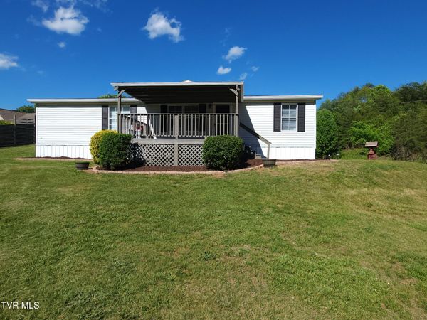 1993 Feathers Chapel Road, Blountville, TN 37617