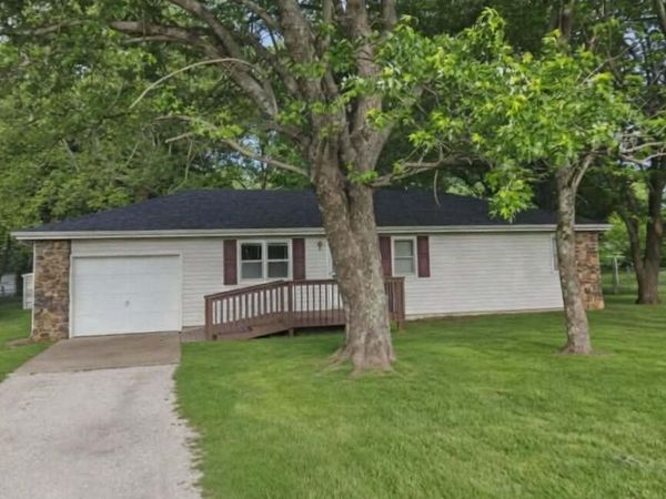 218 Schultz Street , Fordland, MO 65652