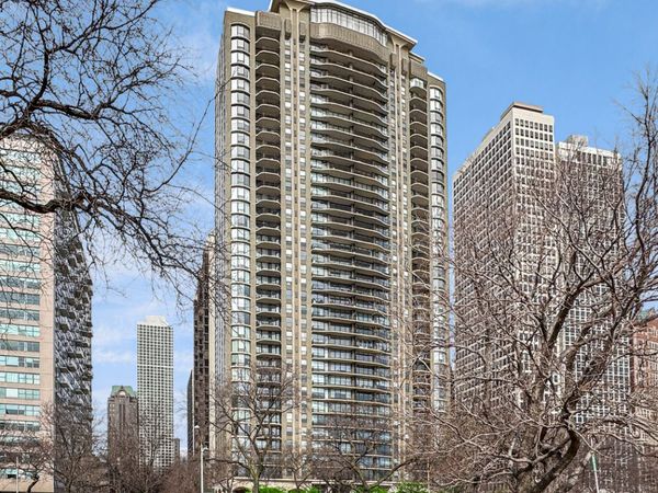 1040 N Lake Shore Drive , Unit 37A, Chicago, IL 60611