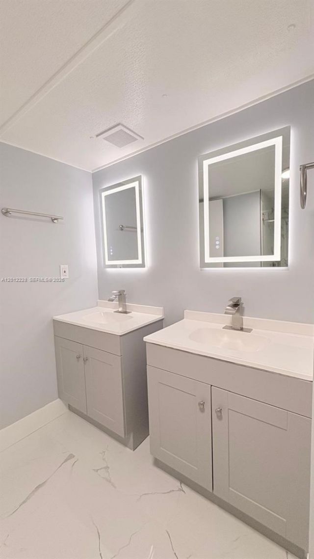 21610 NW 7th Ct, Pembroke Pines, FL 33029 Photo