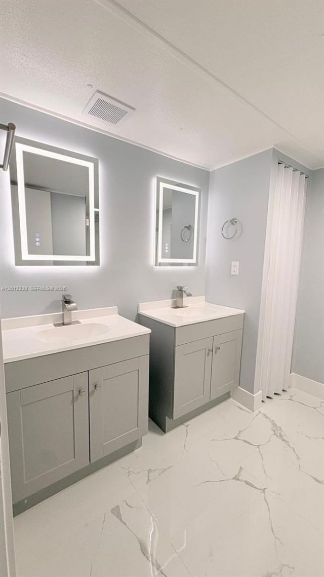 21610 NW 7th Ct, Pembroke Pines, FL 33029 Photo
