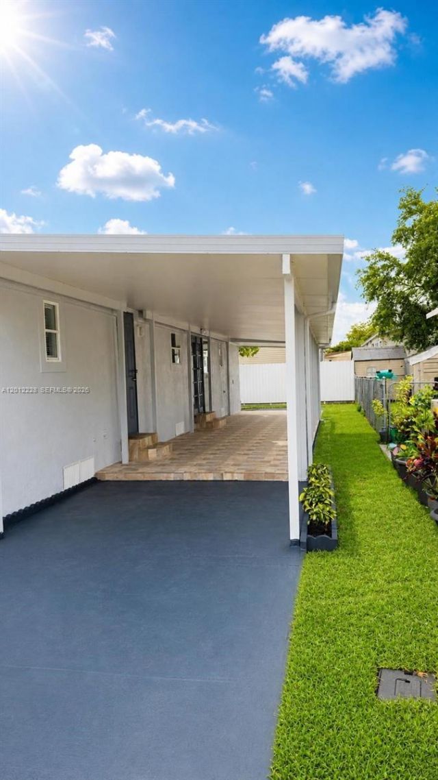 21610 NW 7th Ct, Pembroke Pines, FL 33029 Photo
