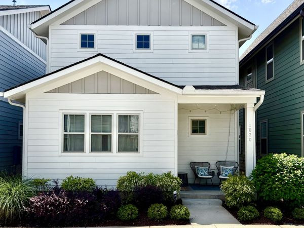 1020 Treaty Oaks Dr, Nashville, TN 37209