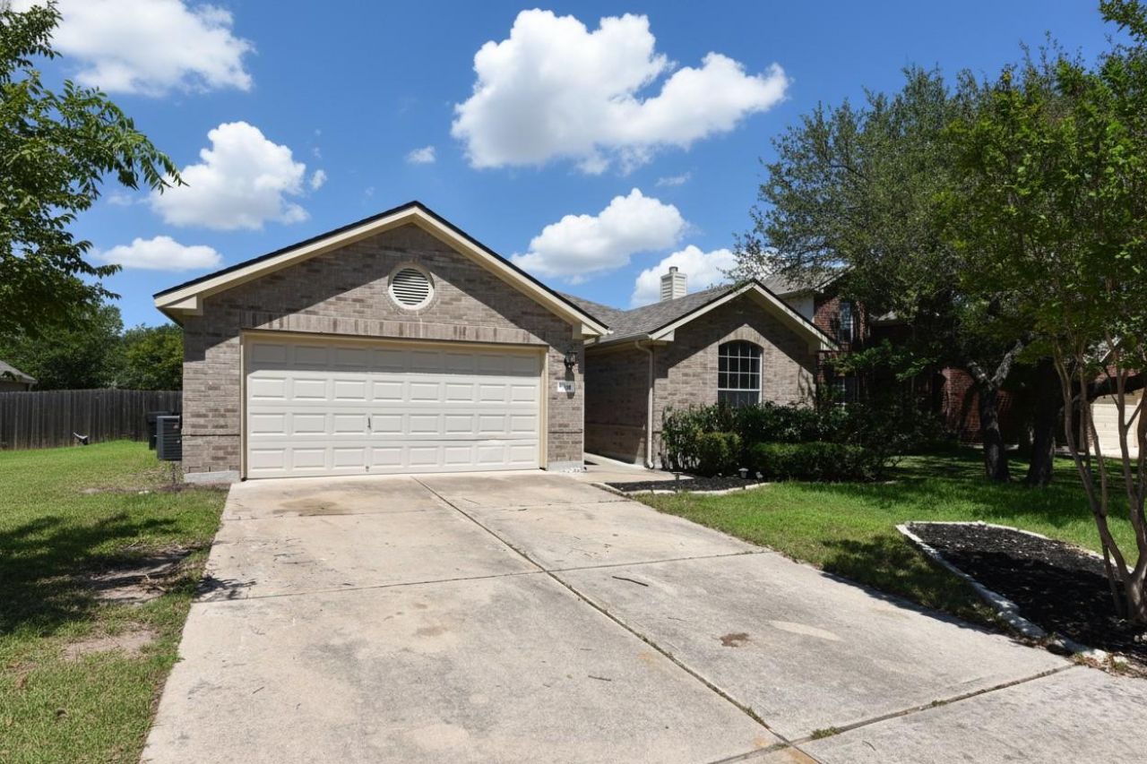 1009 Downridge Dr, Leander, TX 78641 Main Photo