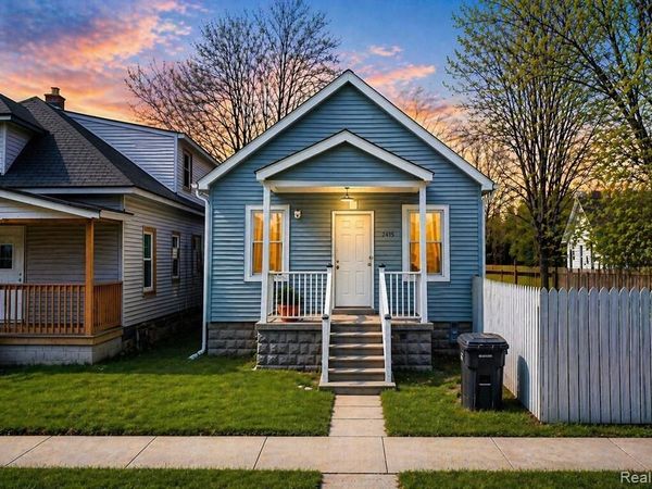 2415 McLean Street, Detroit, MI 48212