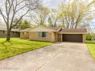 206 E Park Street, Capac Vlg, MI 48014