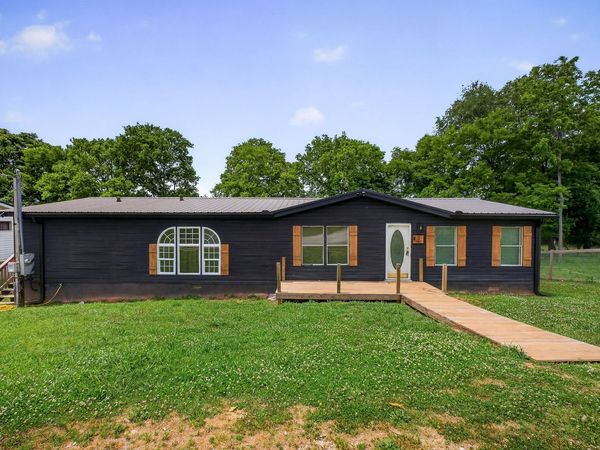 436 Love St, Sparta, TN 38583
