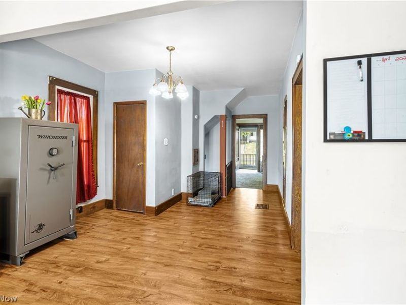 915 Clark Street, Cambridge, OH 43725 Photo 11