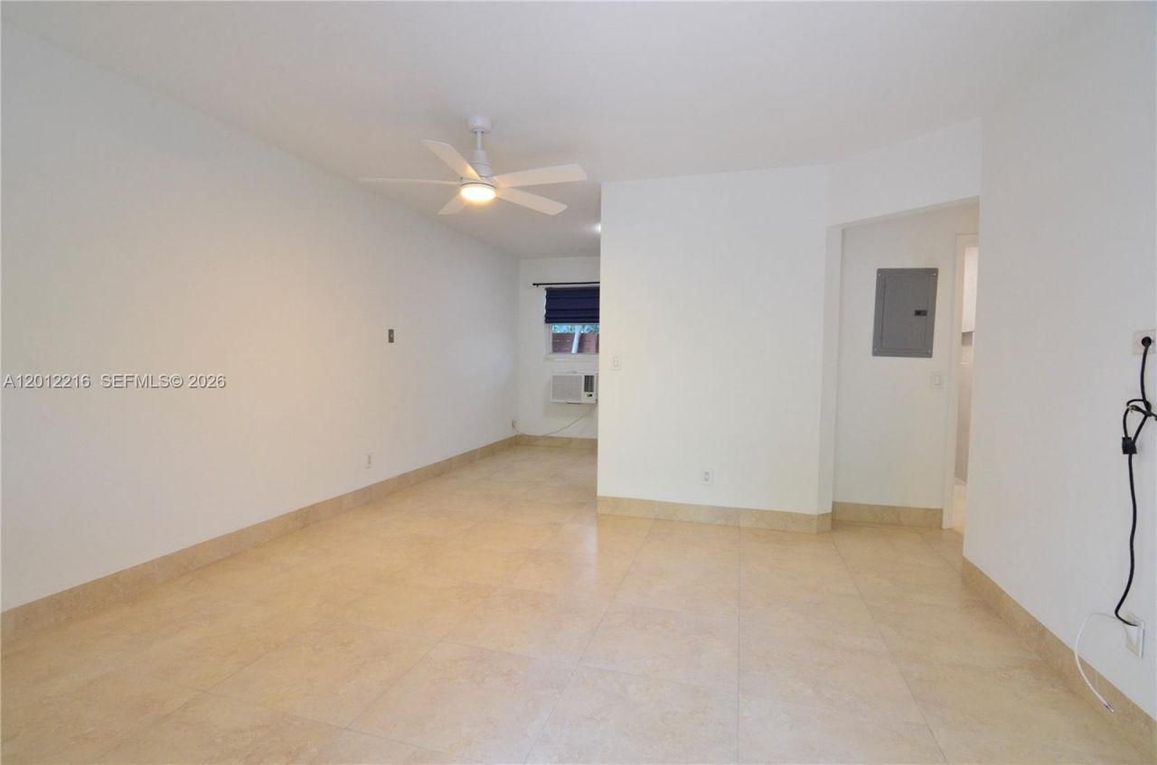 3050 Virginia St , Unit Front, Miami, FL 33133 Photo