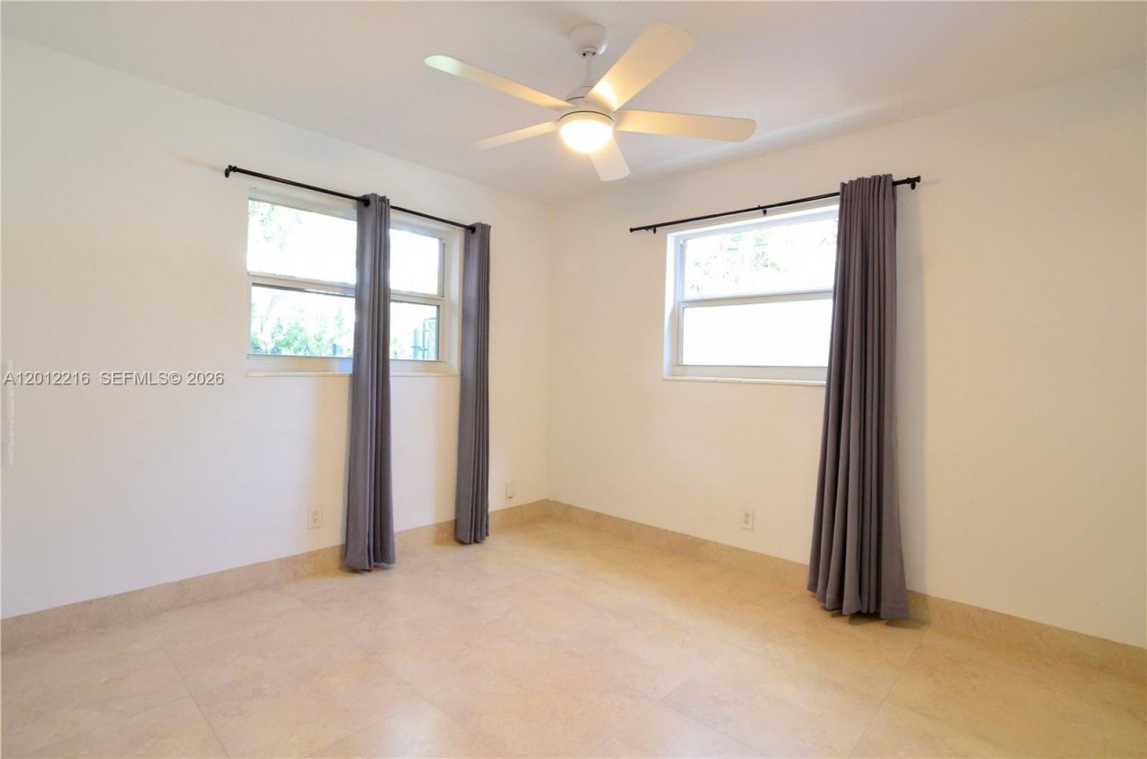 3050 Virginia St , Unit Front, Miami, FL 33133 Photo