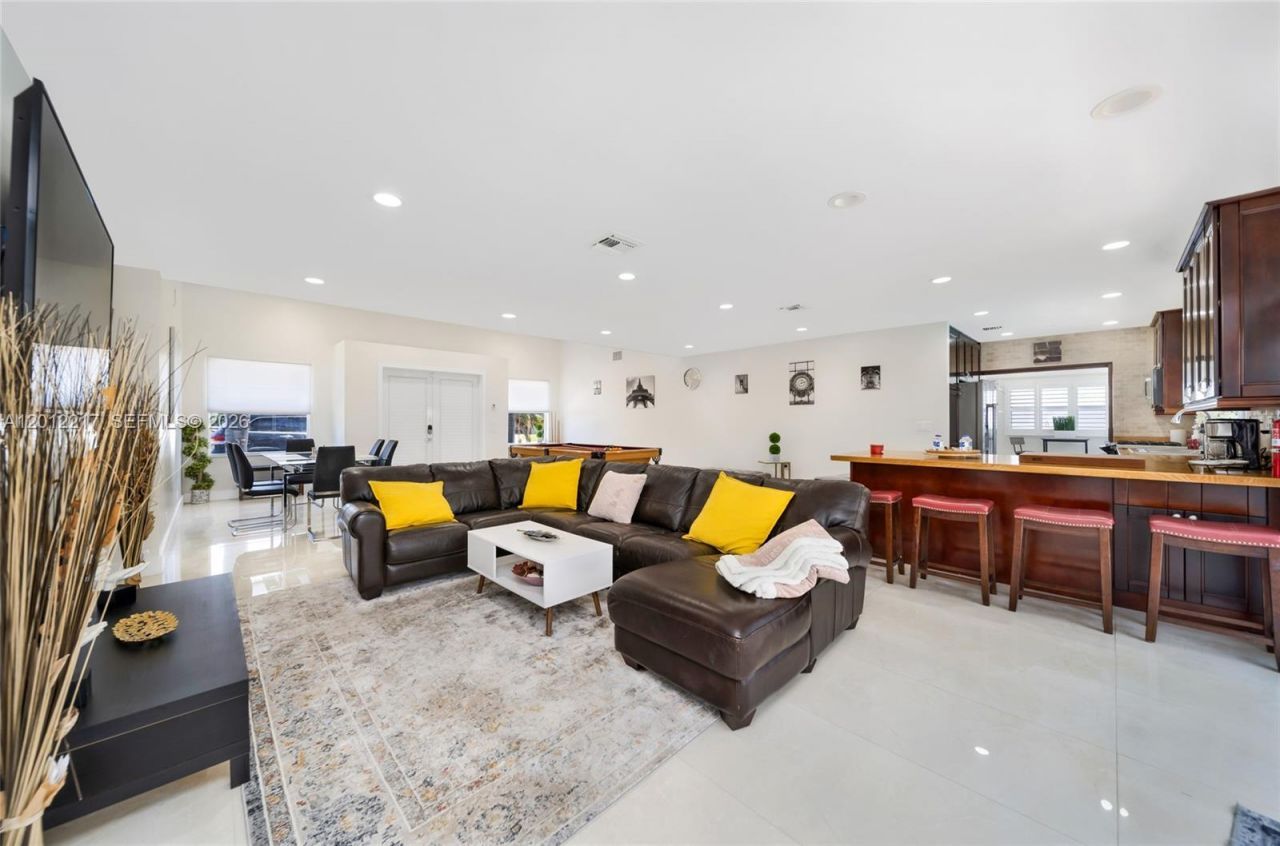 31 SE 12th St , Pompano Beach, FL 33060 Photo