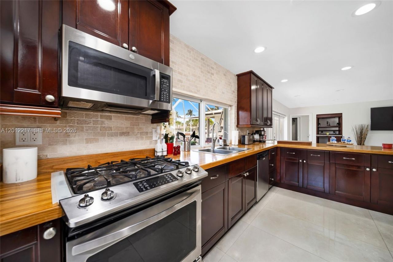 31 SE 12th St , Pompano Beach, FL 33060 Photo