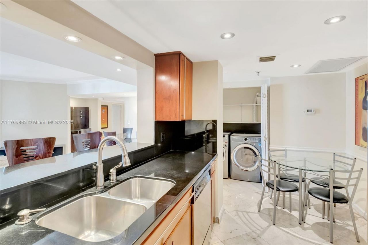 520 Brickell Key Dr , Unit A914, Miami, FL 33131 Photo