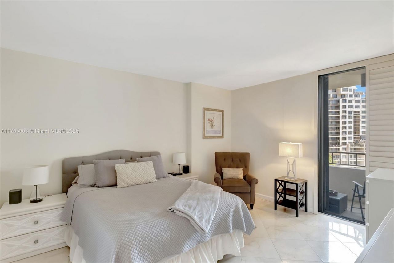 520 Brickell Key Dr , Unit A914, Miami, FL 33131 Photo