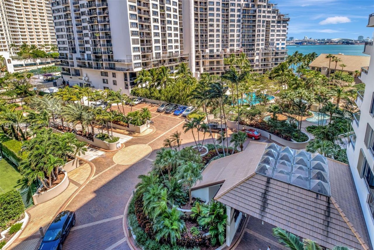 520 Brickell Key Dr , Unit A914, Miami, FL 33131 Photo