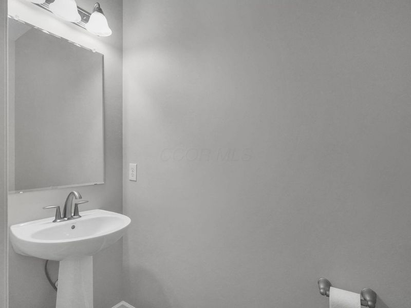 594 Preston Trails Drive, Pickerington, OH 43147 Photo 11