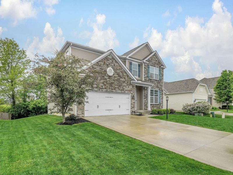 594 Preston Trails Drive, Pickerington, OH 43147 Photo 3