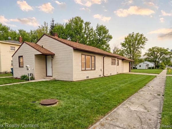 31939 Calhoun Court, Westland, MI 48186