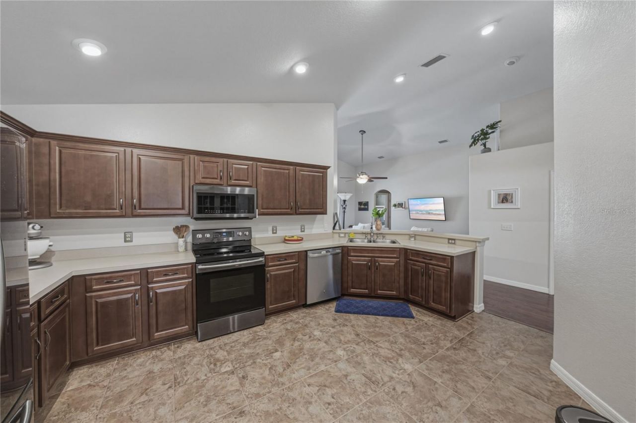 6541 Crescent Loop , Winter Haven, FL 33884 Photo