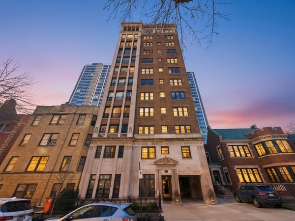 707 W Junior Terrace , Unit 3S, Chicago, IL 60613