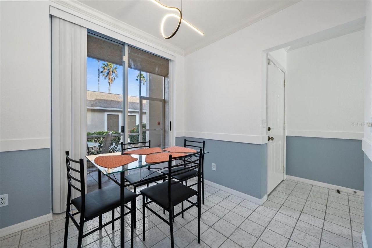 9611 Castle Point Drive, Unit 912, Sarasota, FL 34238 Photo