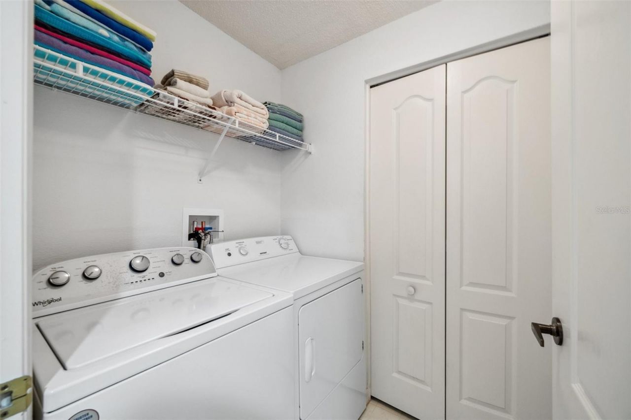 9611 Castle Point Drive, Unit 912, Sarasota, FL 34238 Photo