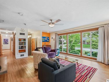 541 Lakewood Drive, Lincoln, NE 68510