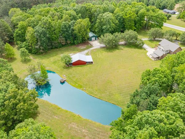 5904 New Highway 7 , Santa Fe, TN 38482