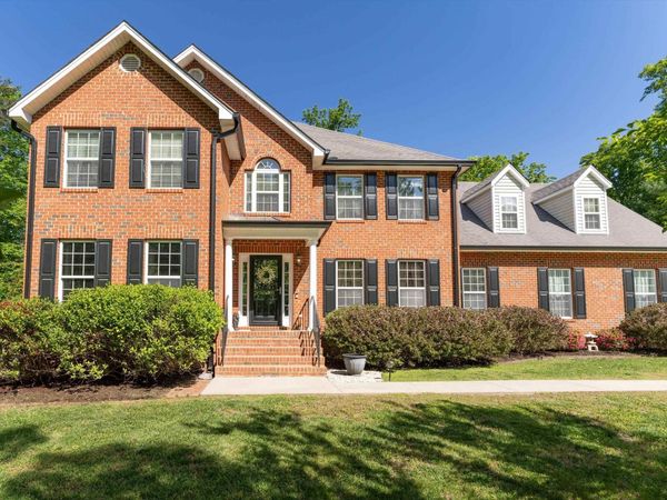 100 CAMPBELL RD, Keswick, VA 22947