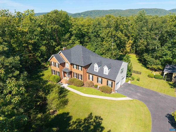 100 CAMPBELL RD, Keswick, VA 22947