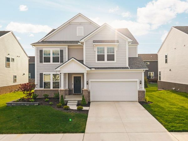 837 Kuss Drive, Saline, MI 48176