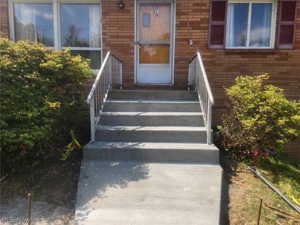 238 Meadowbrook Drive, Steubenville, OH 43953