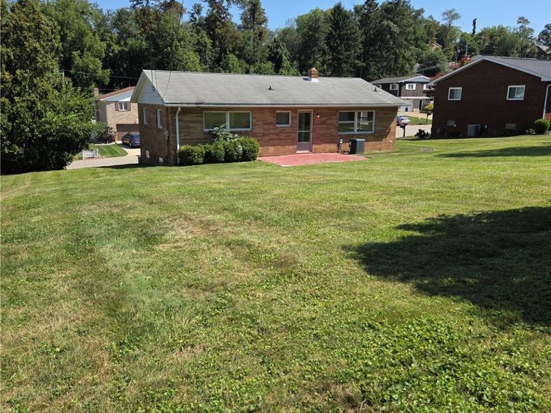238 Meadowbrook Drive, Wintersville, OH 43953 Photo 5