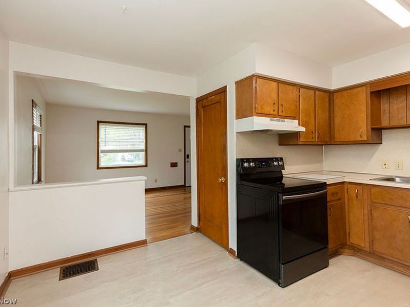 Warren, OH 44485 Photo 13