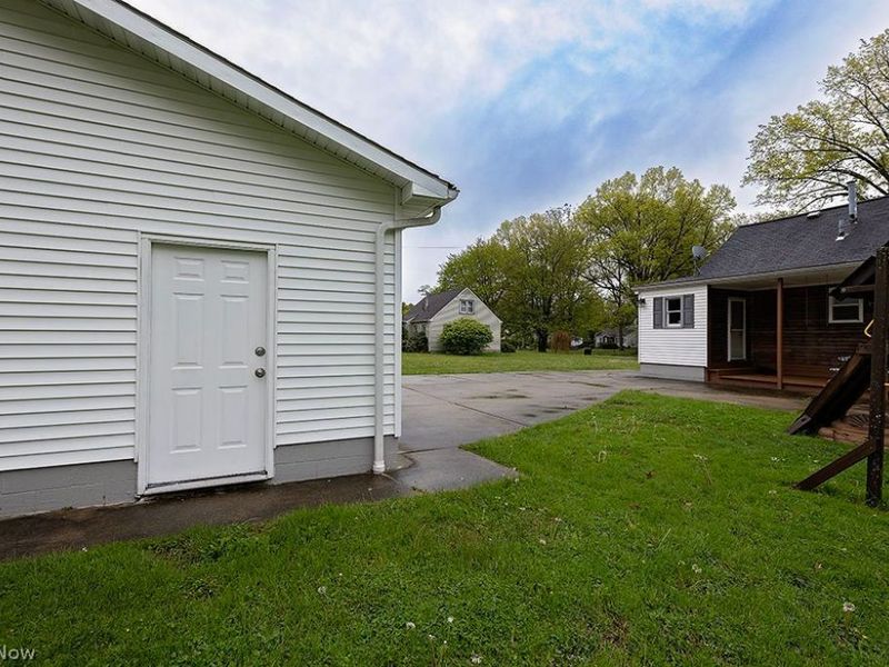 Warren, OH 44485 Photo 8