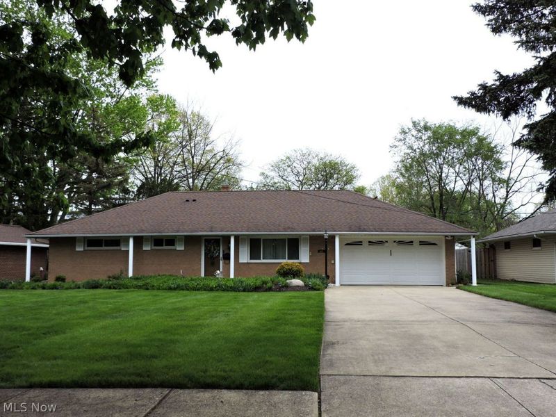 485 Harris Road, Richmond Heights, OH 44143 Photo 1
