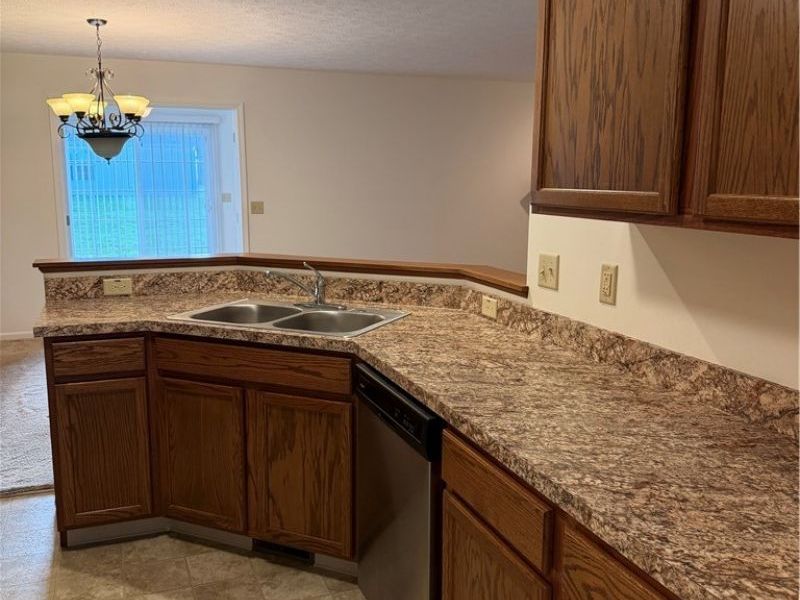 150 Westminster Way, Elyria, OH 44035 Photo 5